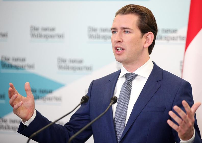 Austrian conservative leader Kurz backs coalition talks with Greens