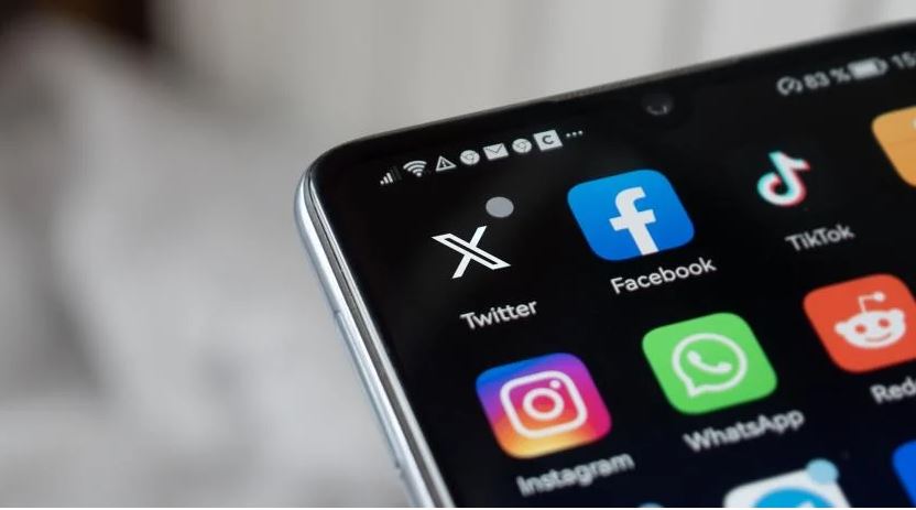 Children cannot differentiate between influencer adverts and honest content: Regulators