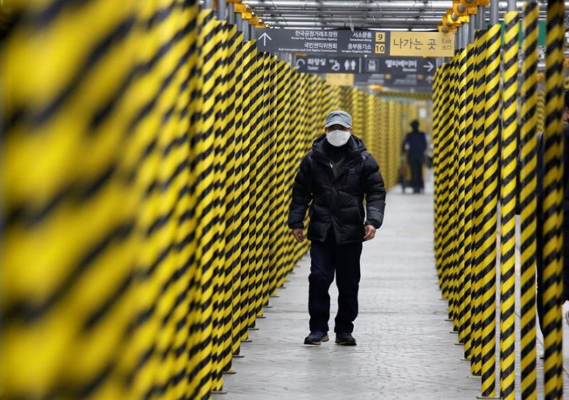 South Korea city deserted after coronavirus 'super-spreads' in church