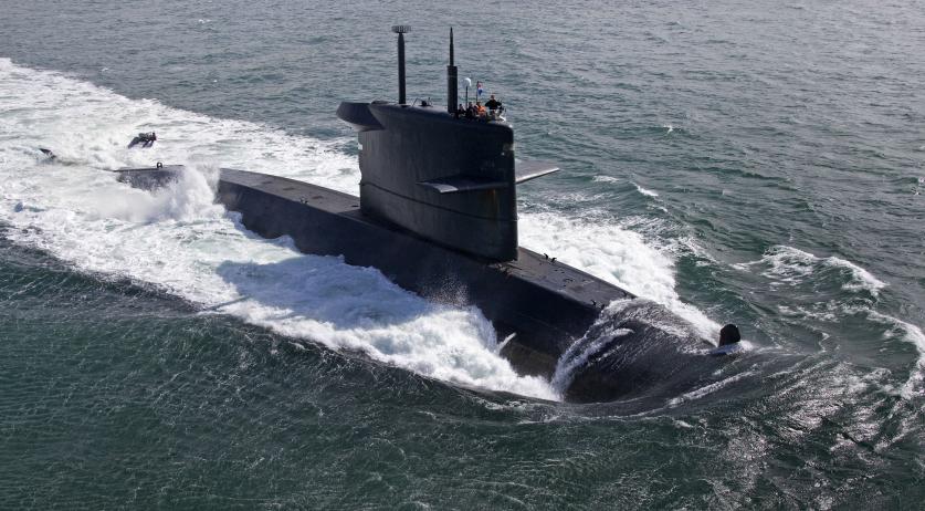 Dutch government ordered four submarines from French state company Naval; €6 bil. deal