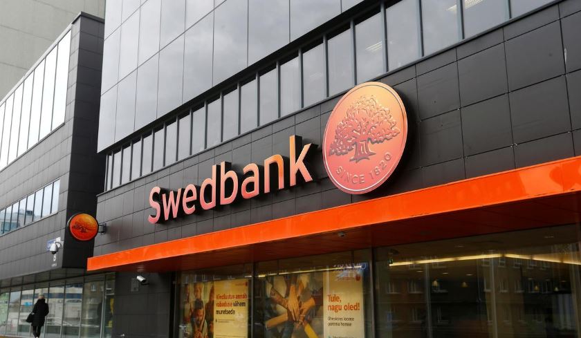 Swedbank revamps management after money laundering probe