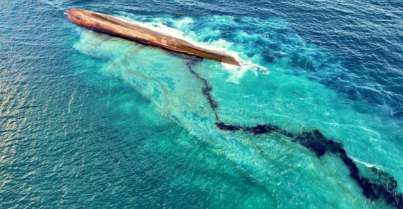 Oil pollution in Tobago Costs at least 40 million guilders