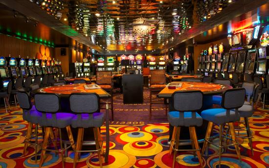 Employee casino Trupial Inn arrested