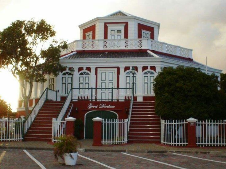 UDC launches hybrid bachelor's program in Hotel Management