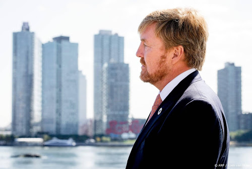 King at small island states