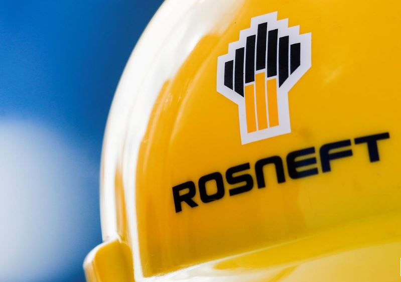 U.S. blacklists unit of Russian oil giant to hurt Venezuela's Maduro