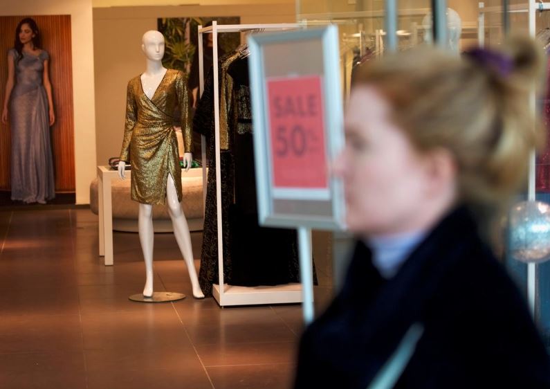 U.S. retail sales post biggest drop in a year; coronavirus drag awaited
