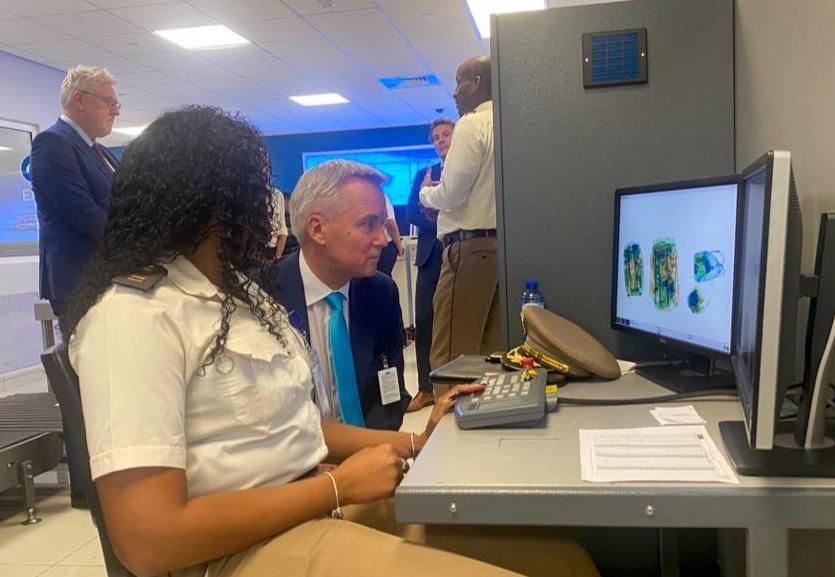 Customs collects 15 million guilders tax on imports