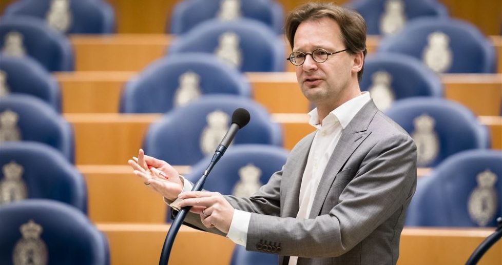 Dutch financial help must benefit the poor, not the rich on the islands