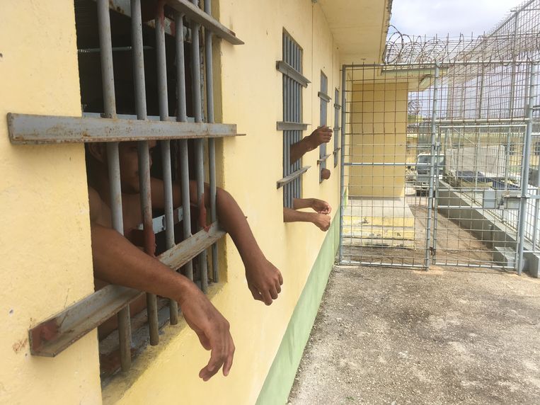 Knops denies, but Curaçao simply locks refugees behind bars