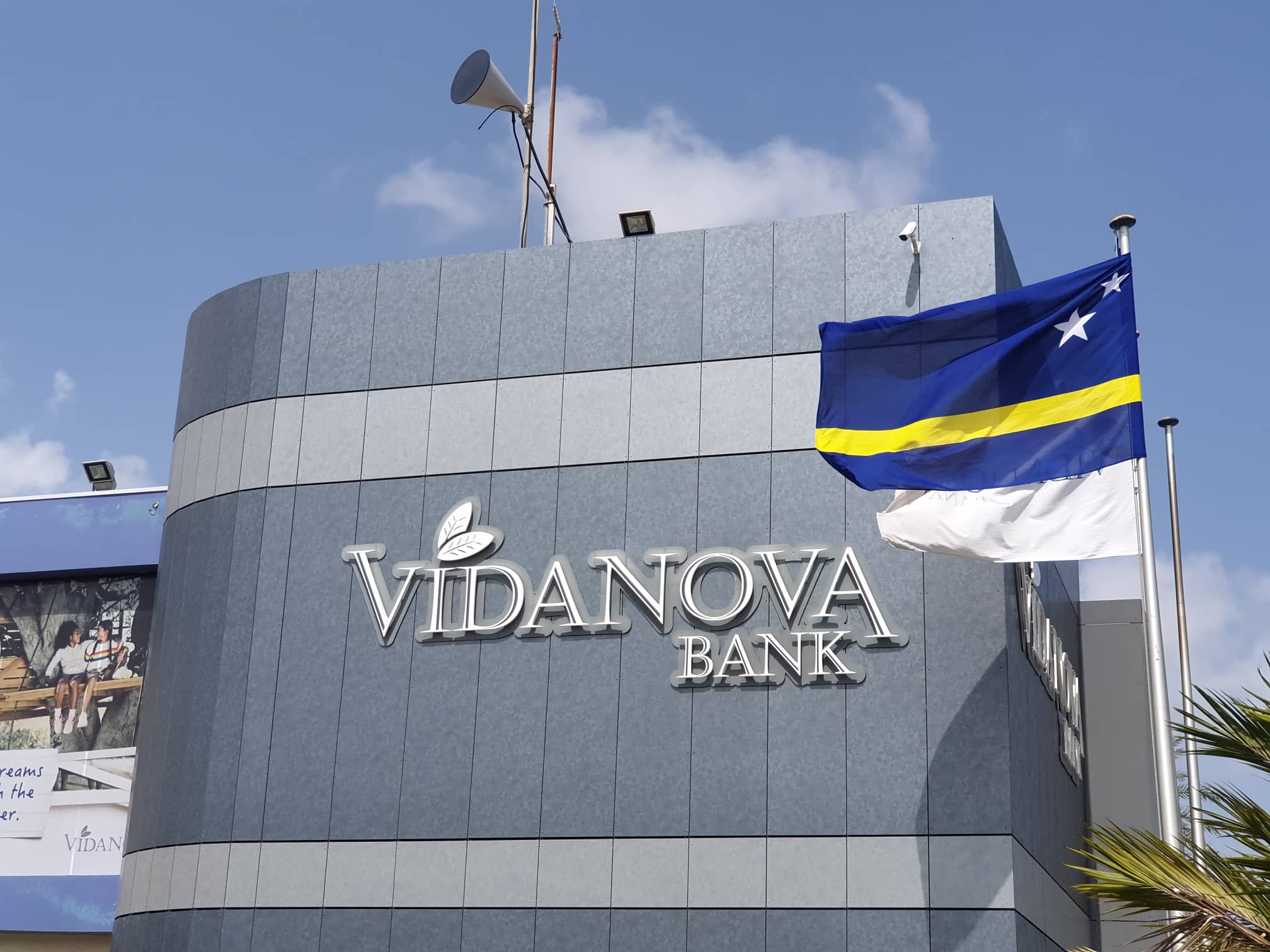 Vidanova Mastercard Debit Cards Temporarily Unusable at Banco di Caribe ATMs