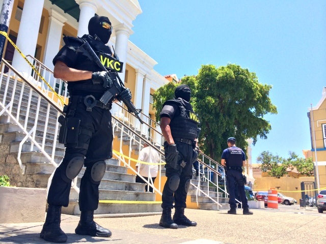 Man in handcuffs kicked in face by officer