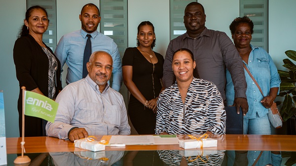 Work To Live Traveling adds travel insurance to its services