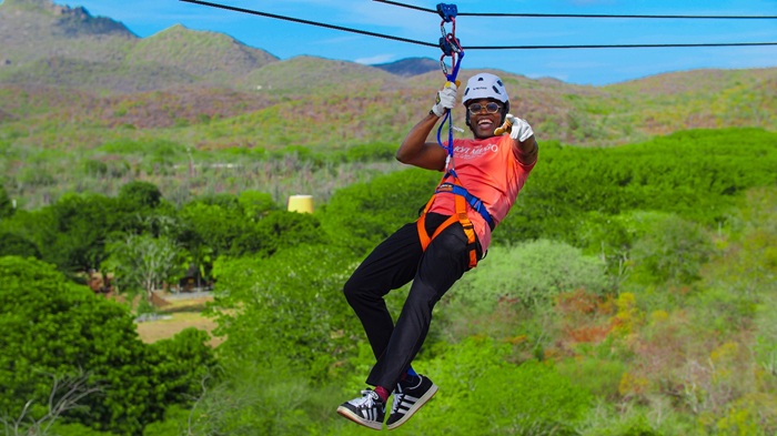 The Asporaat brothers open a new attraction on Curaçao: Soar over the hills with spectacular sea views
